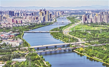 北京城市副中心推动绿色发展，承诺实现“双碳”