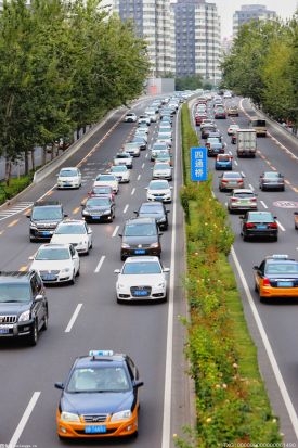 公安部交管局：春节期间  全国道路交通安全形势平稳运行